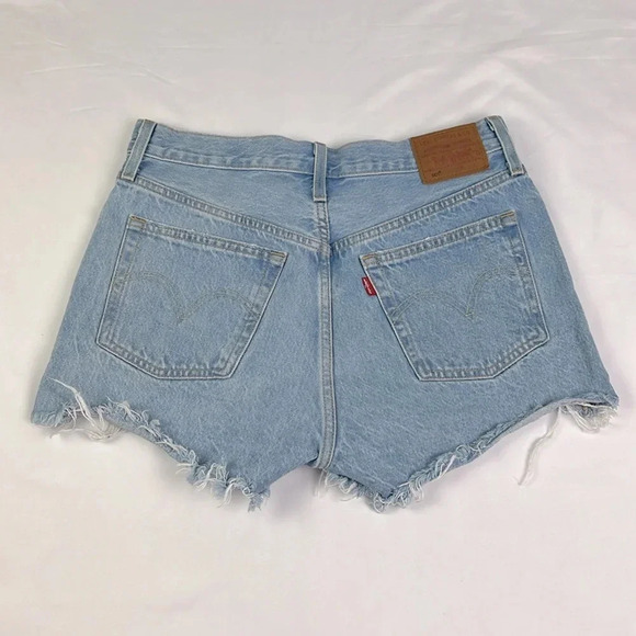 Levi’s 501 Women’s 28W Button Fly Frayed Hem Pockets Cutoff Jean Shorts - Picture 2 of 11